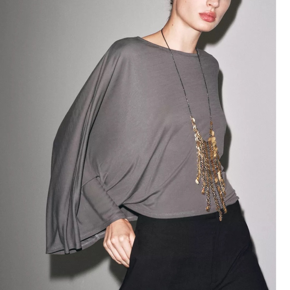 Zara NWT gray flowy cape top